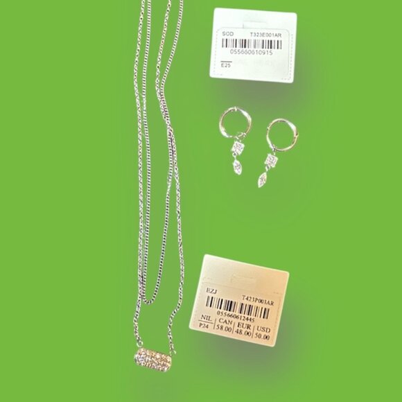 MIA Necklace and Earrings with Case - NWT - Picture 1 of 4